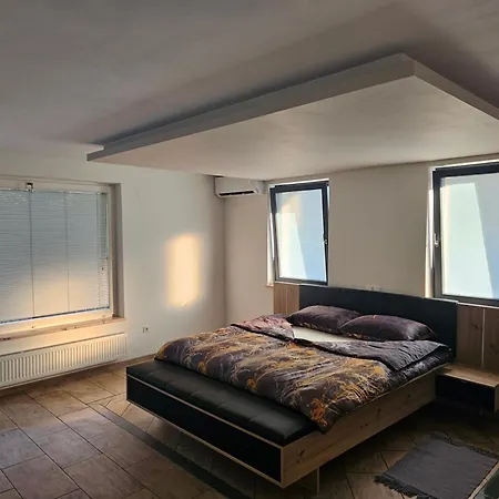 Grmac Apartments Naklo Buitenkant foto
